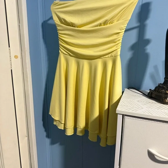 Amazon Strapless Yellow Mini Dress - Picture 3 of 3
